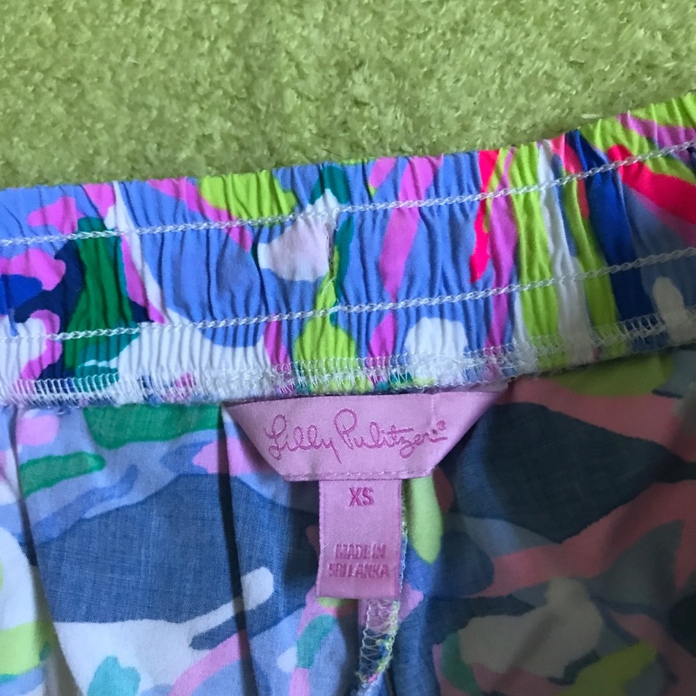 Lilly Pulitzer Katia Shorts Having a Blast size XS - Picture 4 of 6